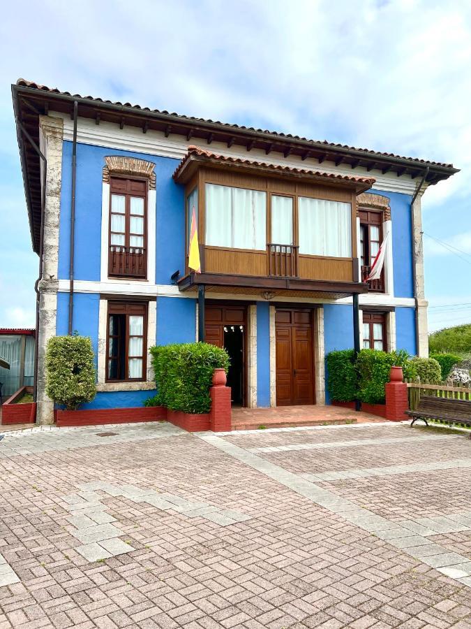 Hotel Villa Maria Revilla De Camargo Exterior photo